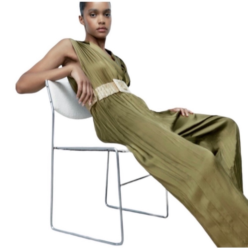 NEW ZARA OLIVE GREEN WRINKLE EFFECT BELTED
SATIN EFFECT JUMPSUIT ROMPER - Picture 16 of 16